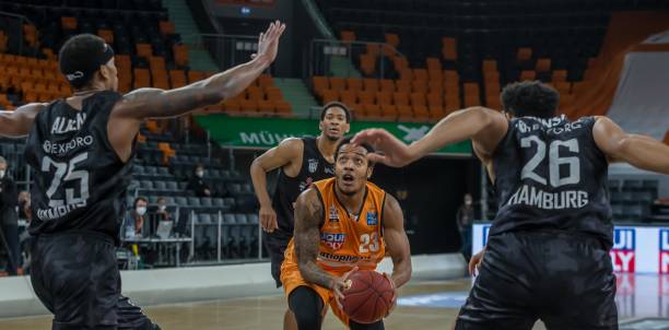 他在快攻与 他在快攻与